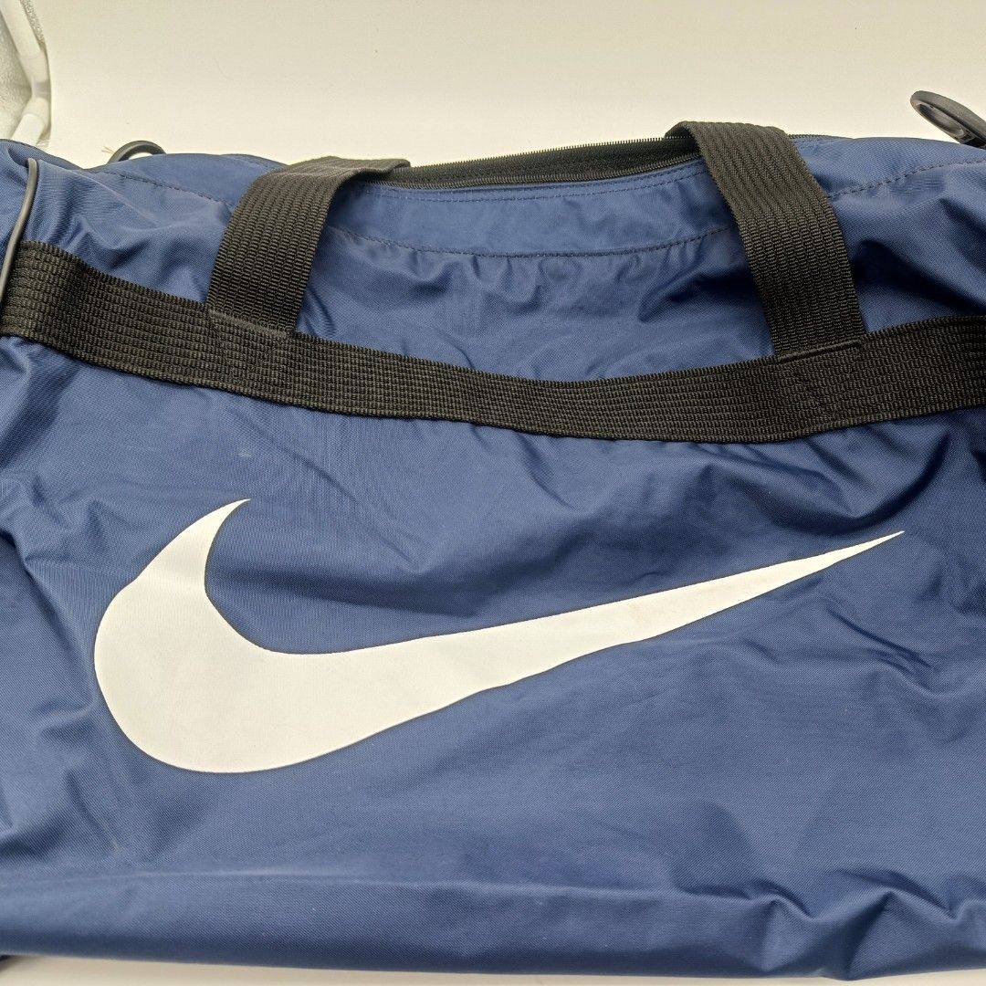 Authentic Vintage Nike Duffle on Carousell