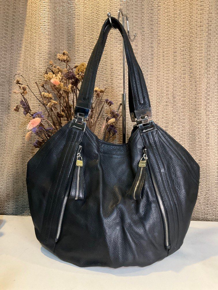 B Makowsky Black Leather Hobo Shoulder Bag Gold Hardware – Recreating  Society