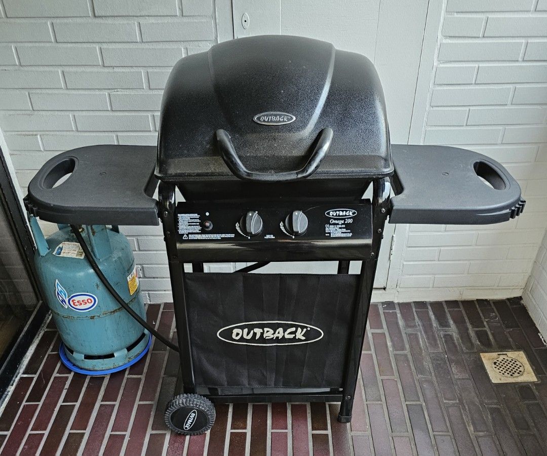 Bbq outback omega 200 TV Home Appliances Kitchen Appliances