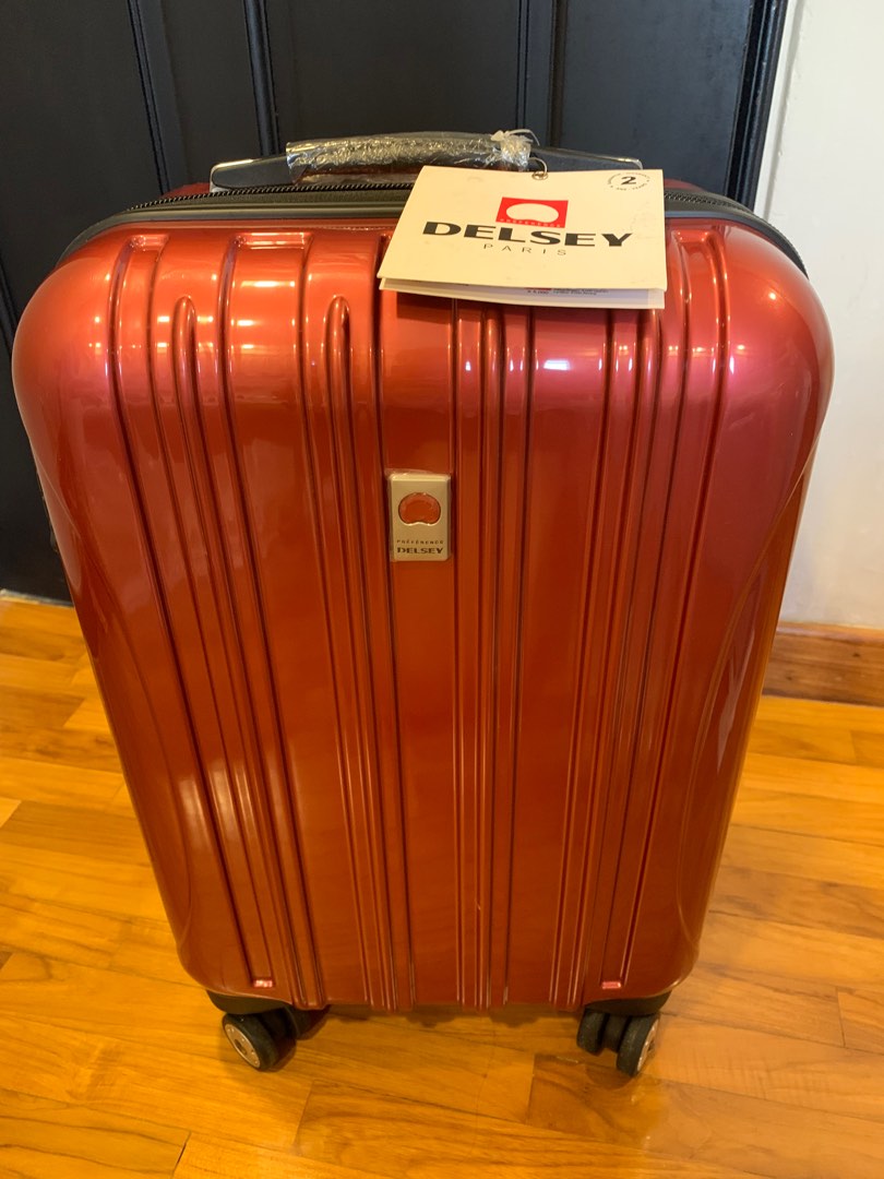BN Delsey Helium Aero luggage (cabin size) last set , Hobbies & Toys