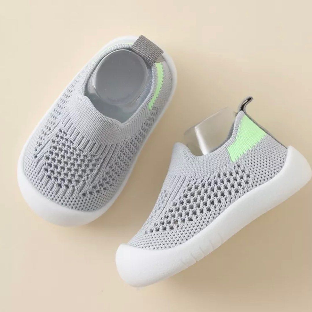 13.5 store kids shoes