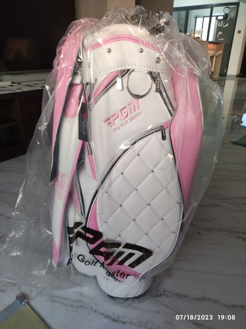 Brand new lady full size golf bag, Sports Equipment, Sports & Games