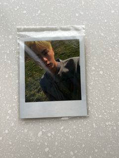 (Category: ) located in . Submitted by kpopgoods1234 (Listing ID 1243760944, Image 1). Description: .