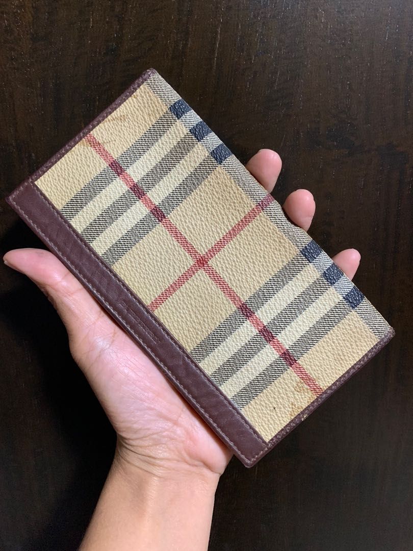 Burberry folding deals wallet