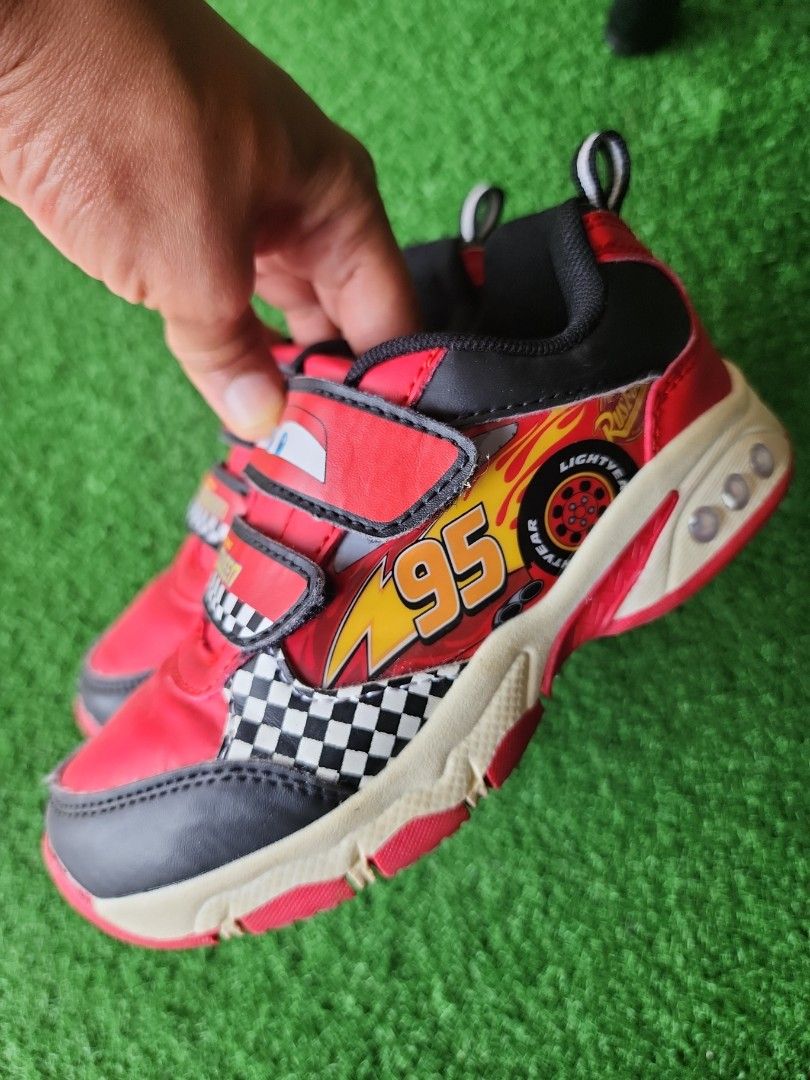 Lightning mcqueen sales boys shoes
