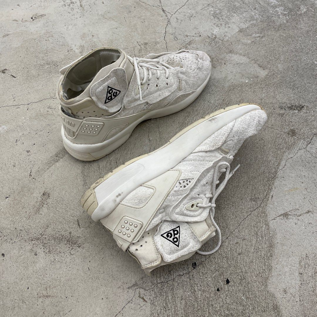 Cdg store mowabb white