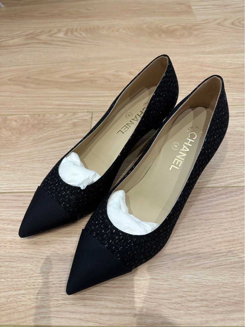 SOLD Chanel low heels pumps 38.5