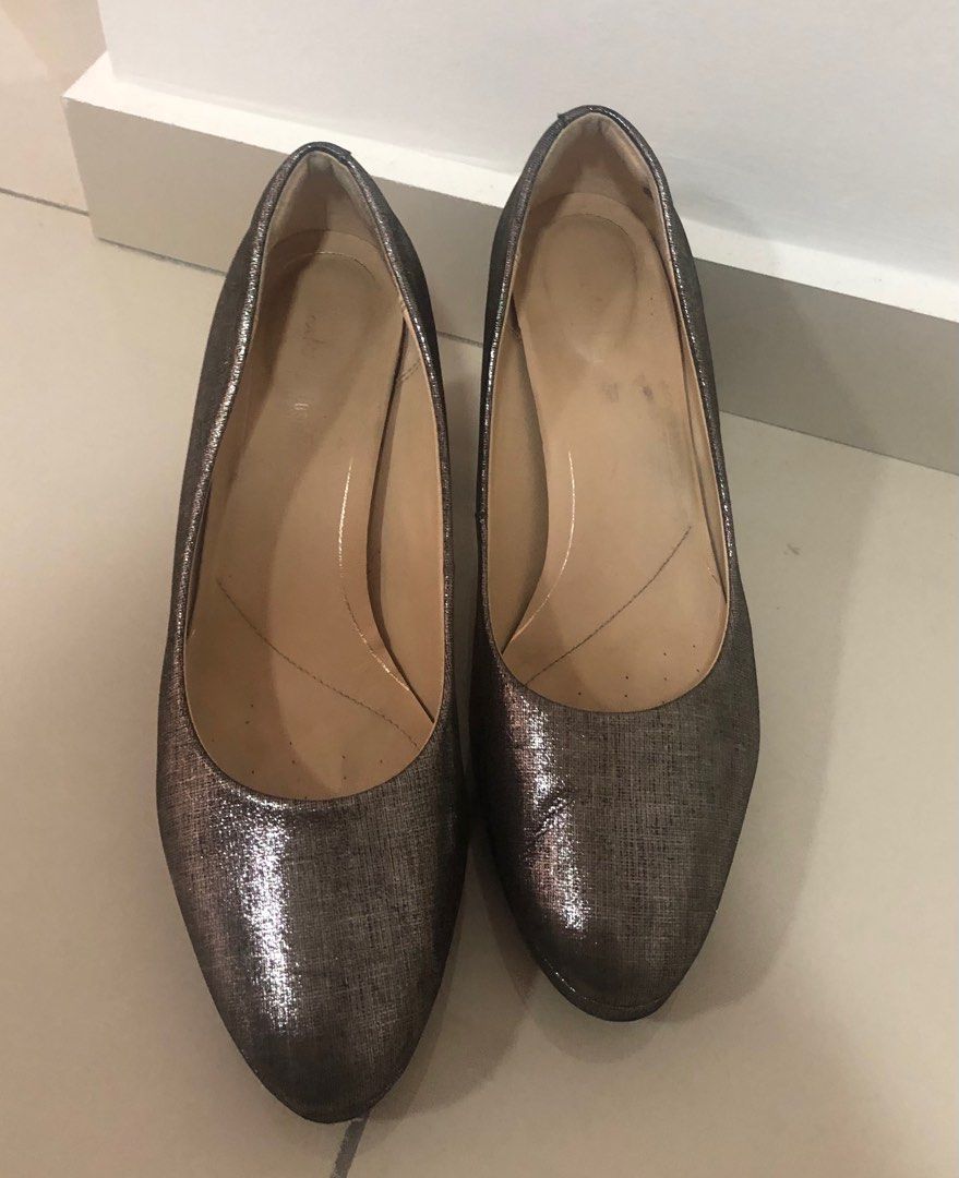 Clarks size US 10.5 Women s Fashion Footwear Heels on Carousell