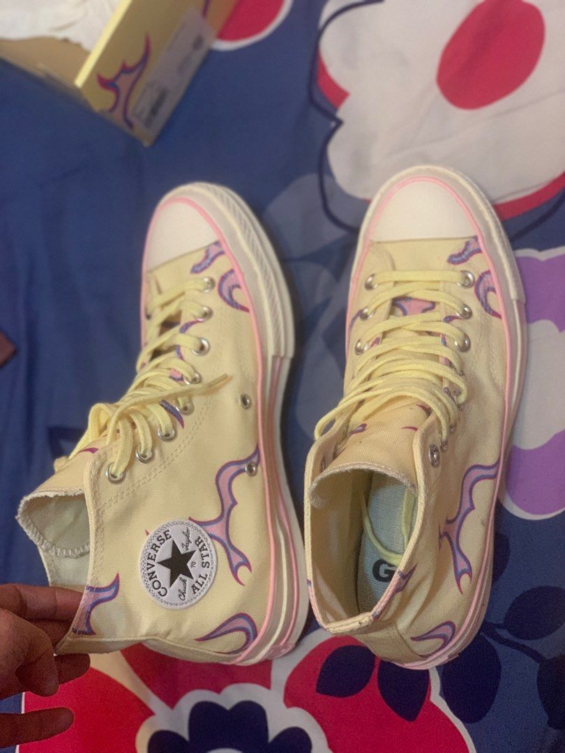 Pastel yellow converse high 2025 tops