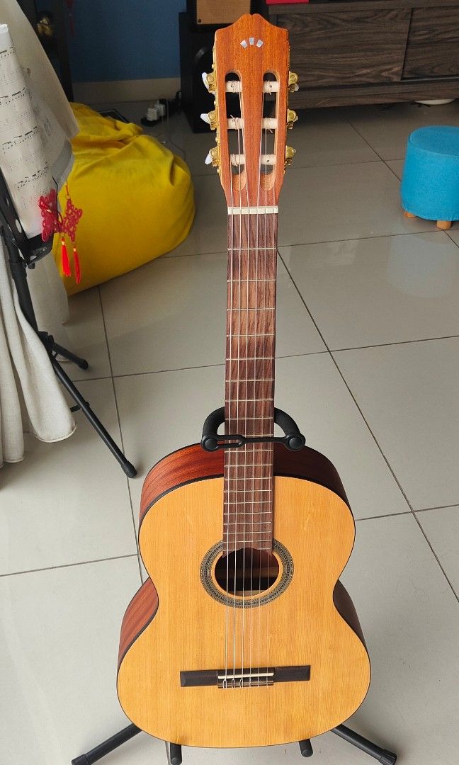 Best inexpensive store classical guitar