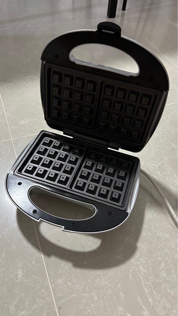 Cornell waffle maker, TV & Home Appliances, Kitchen Appliances, Ovens