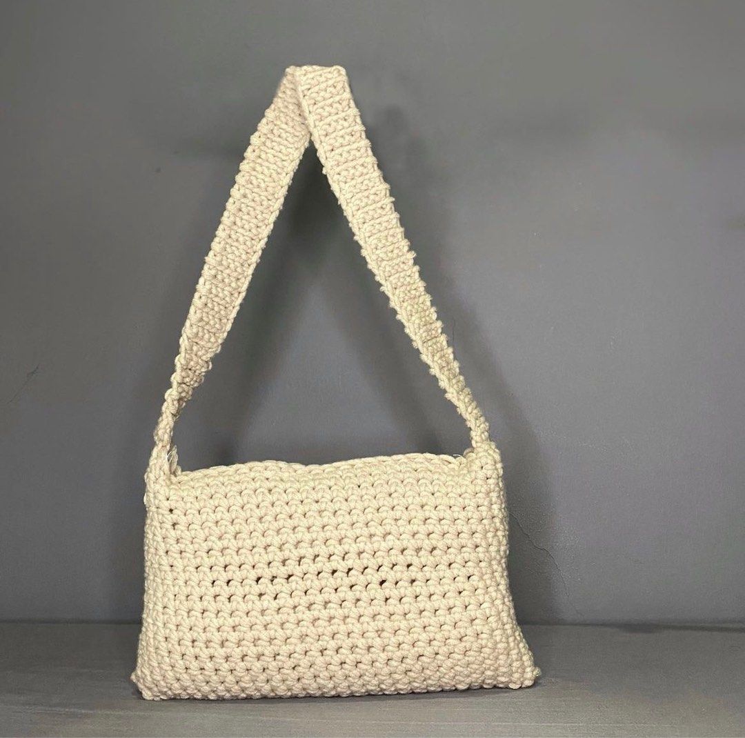 CROCHET BAGUETTE BAG (Category: Shoulder Bags) located in Santo Tomas. Submitted by shellsea_declutterz (Listing ID 1243824587, Image 3). Description: u can customize dm me for more! .