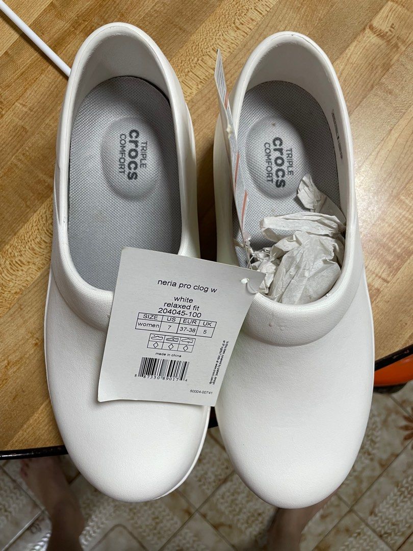 White crocs discount size 7 womens