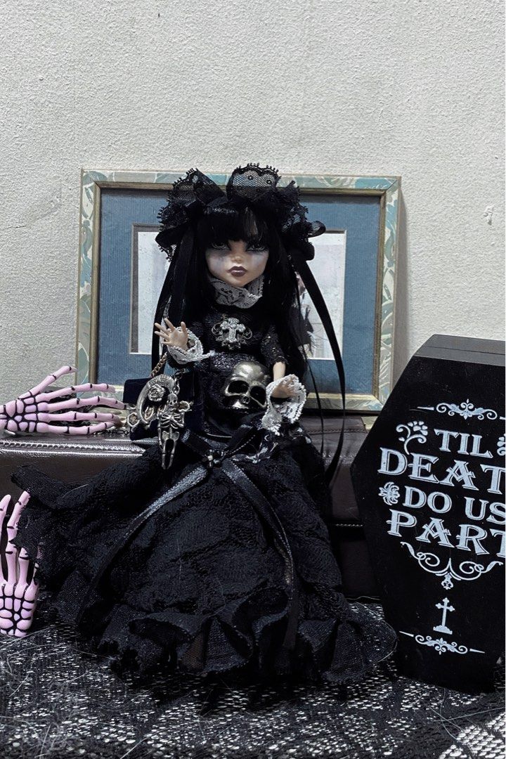 Monster outlet high goth