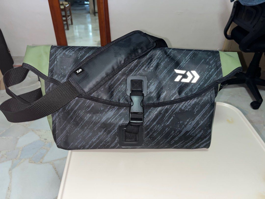 daiwa tackle bag singapore SW2 PA(A) BK System Tool Bag, Black Sporting Goods resistant design for easy cleaning inside and out Keep It Cool | Insulated