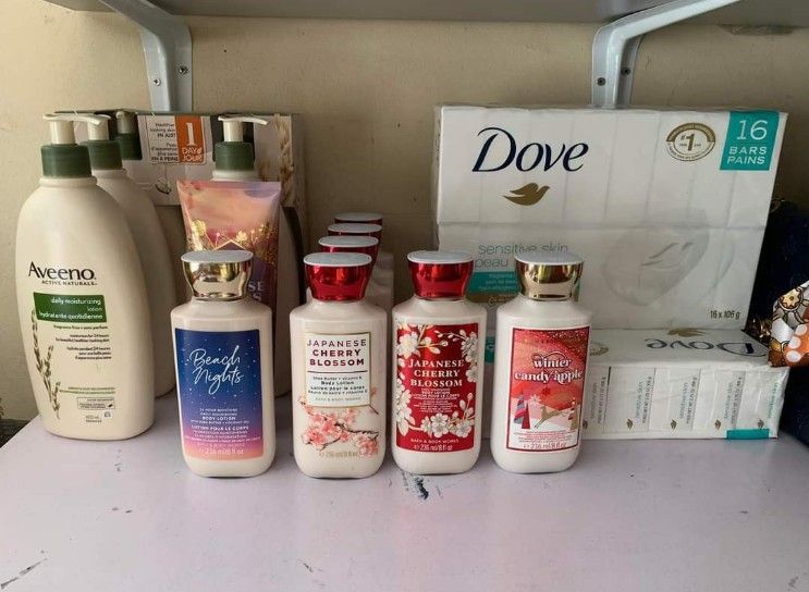 Dove Original Soap (Category: Bath) located in Mandaluyong City. Submitted by Mshy09 (Listing ID 1243809729, Image 3). Description: Original DOVE Soap. -55 each Bath and Body Lotion- 550 each.