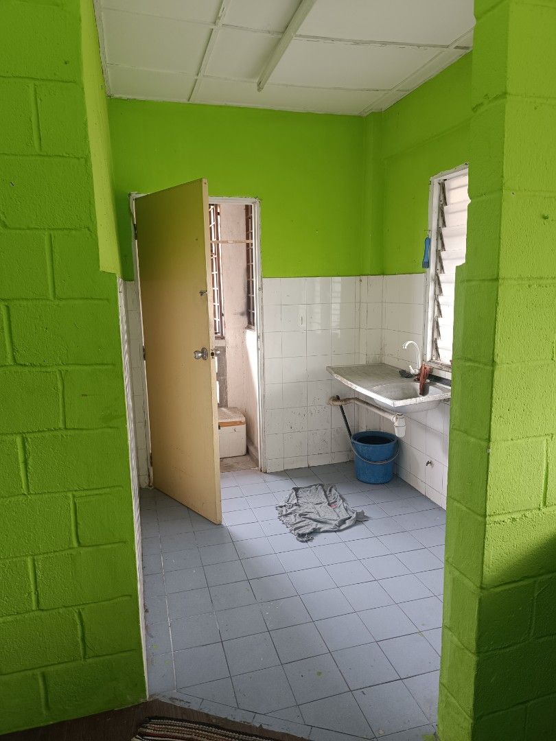 Flat bukit subang, Property, Rentals on Carousell