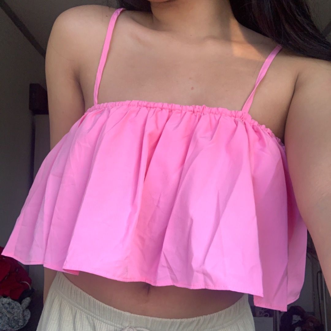 Flowy barbie pink crop top