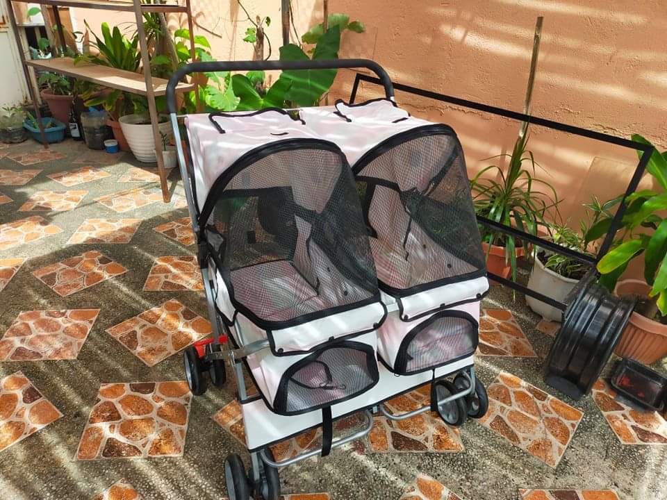 Furmoms hotsell pet stroller