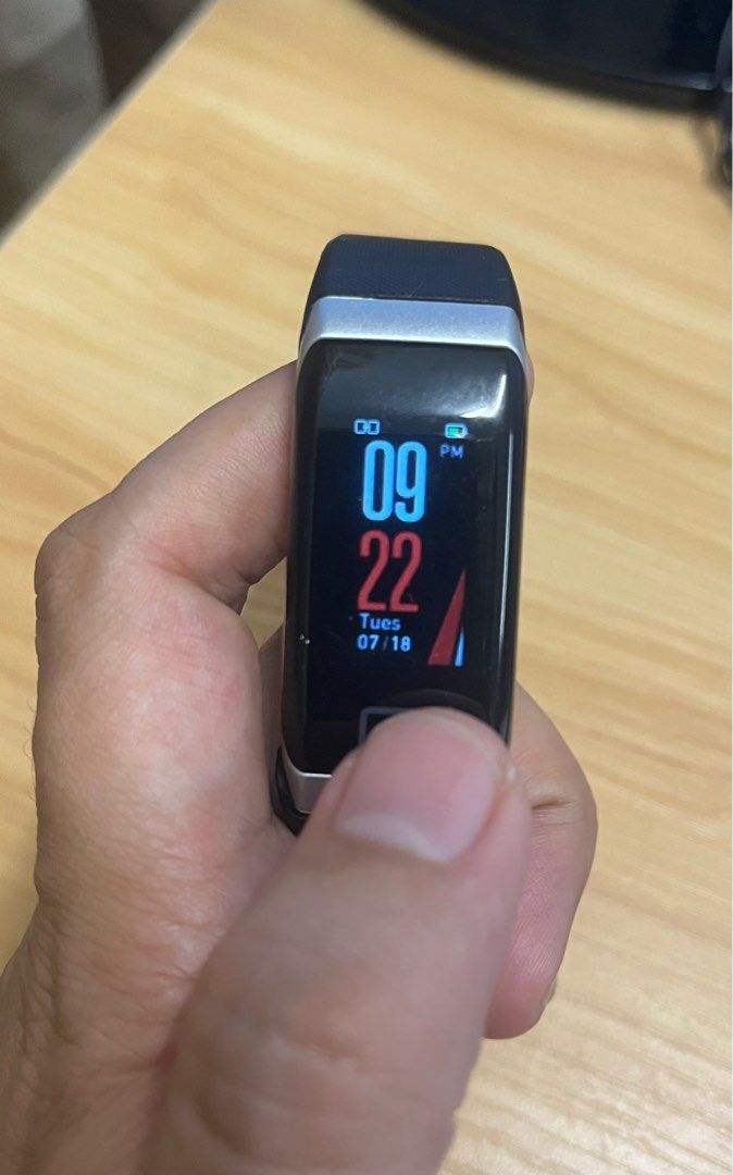 Garage sale Generic Smartwatch Men s Fashion Watches