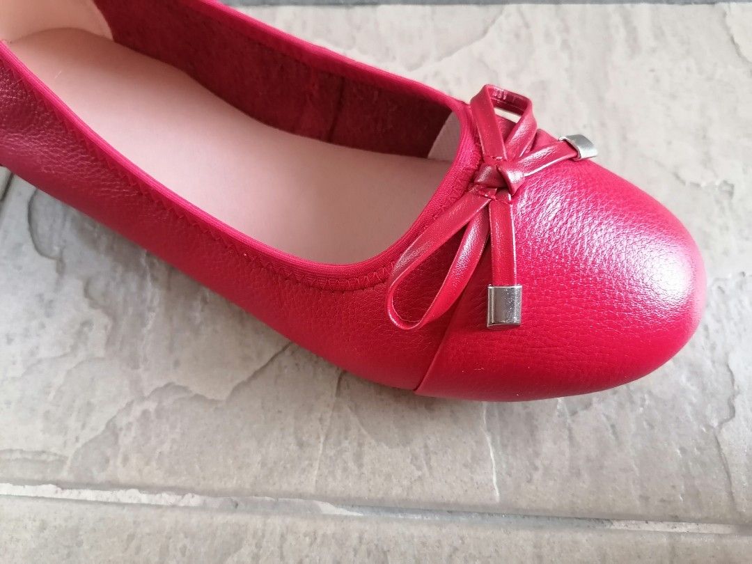 Red leather ballet flats top