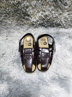 Gold Kasei Co Brown Leather Closed Toe Sandals