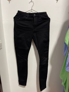 (Category: ) located in . Submitted by jolinechua95 (Listing ID 1243788819, Image 1). Description: .