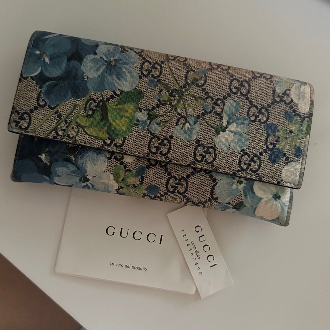 Brandnew Gucci Blooms Pouch/Clutch, Luxury, Bags & Wallets on Carousell