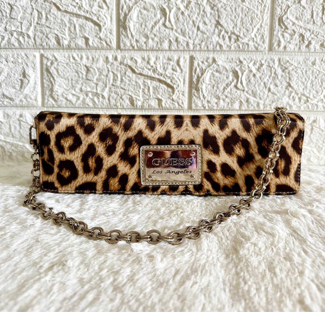 Guess clutches outlet