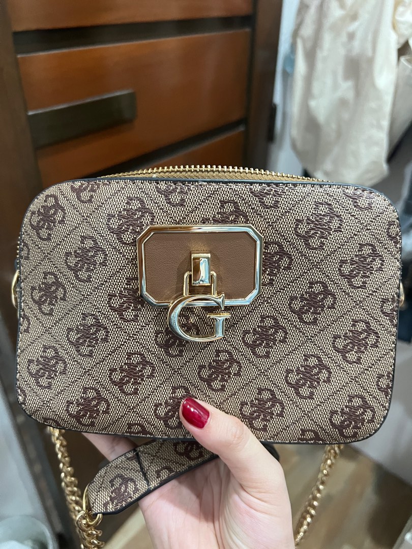 Guess Noelle Crossbody Camera