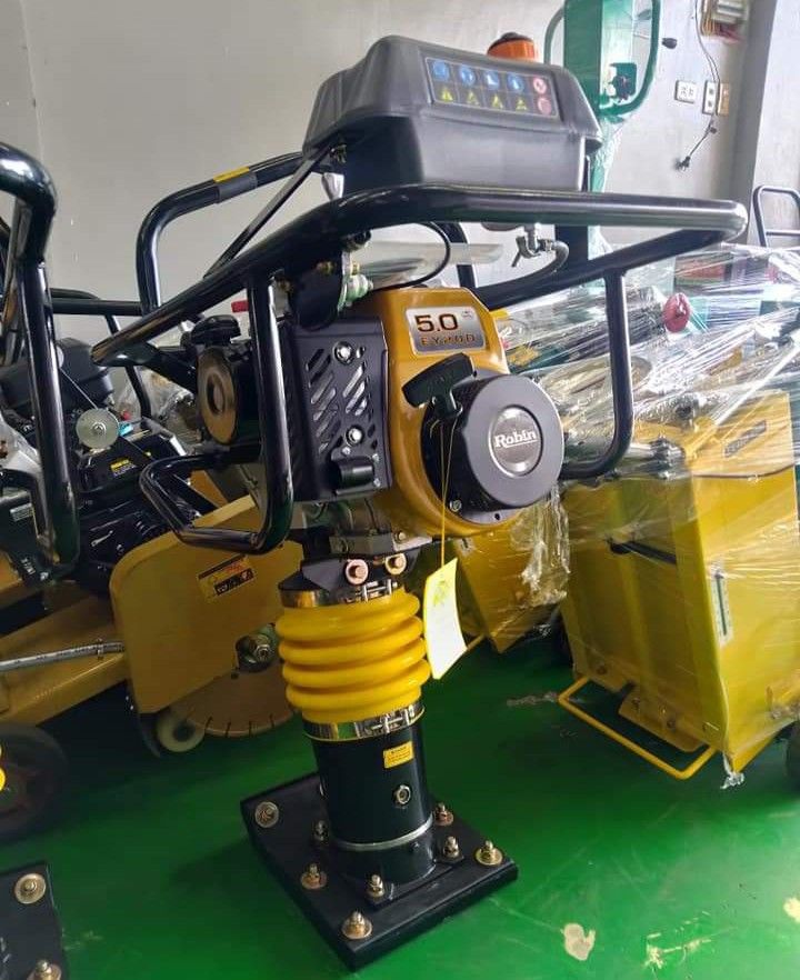 Hakata Japan Gasoline Tamping Rammer (Robin Engine), Commercial