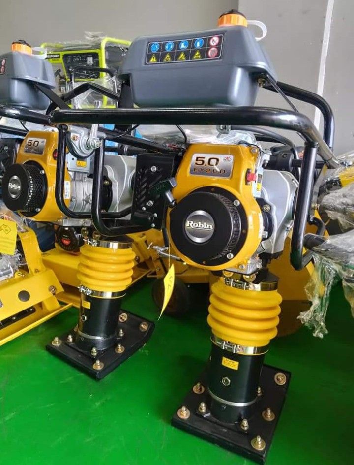 Hakata Japan Gasoline Tamping Rammer Robin Engine, Commercial
