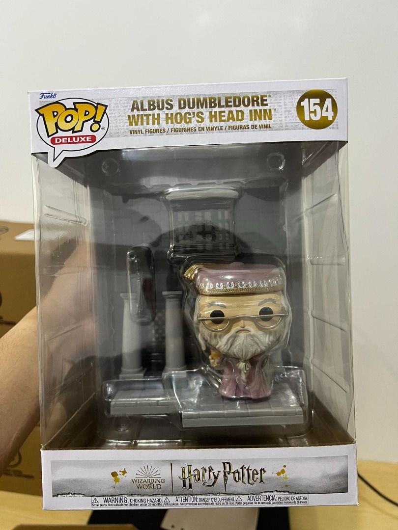 Funko POP! Deluxe: Albus Dumbledore with Hog's Head Inn Vinyl Figures