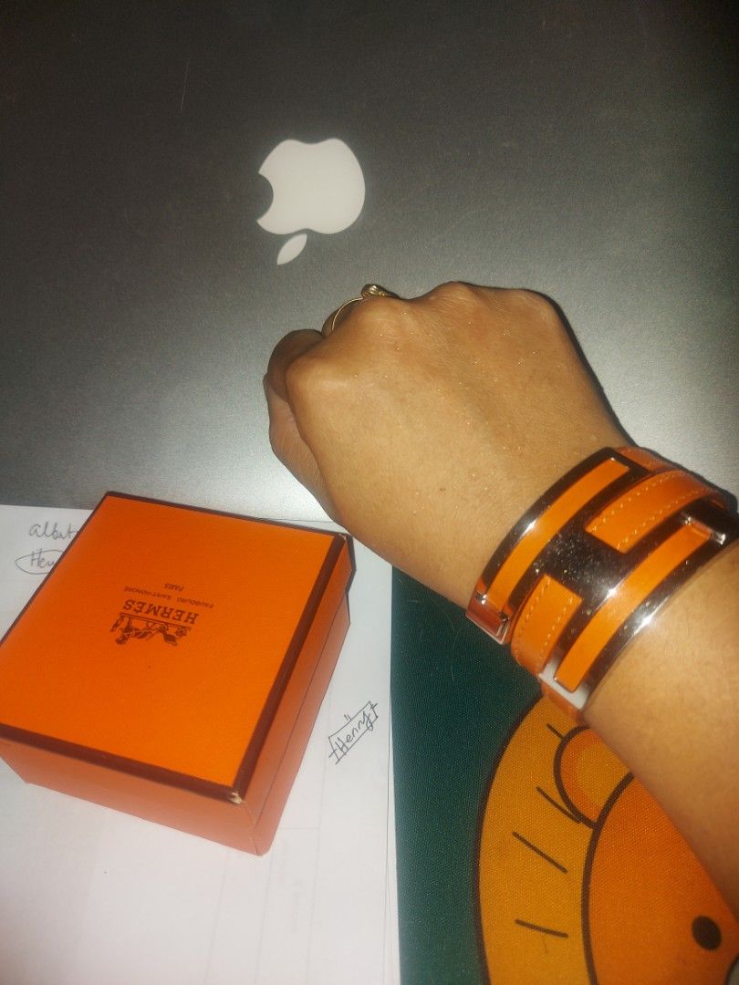Hermes bracelet orig (Category: Luxury Accessories) located in Rizal. Submitted by marcaaron07 (Listing ID 1243879753, Image 1). Description: forsale orig hermes adjustable compete with box 16k only orig price 40k.