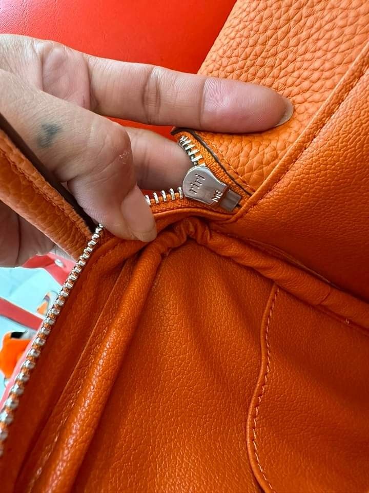 Hermes Lindy Orange Clemence Silver Hardware RIRI zipper