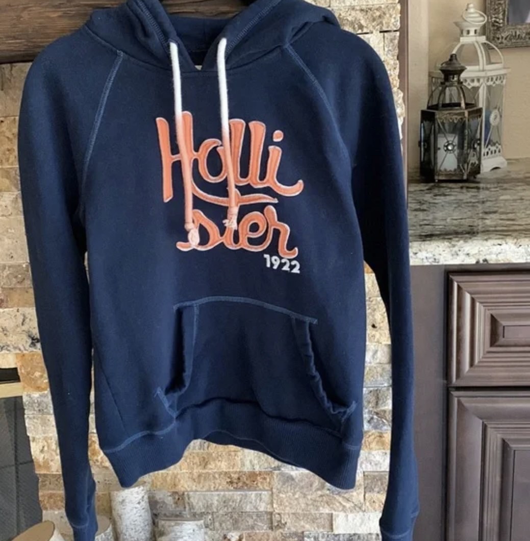 Hollister Hooded Sweatshirt Women s Fashion Coats Jackets and