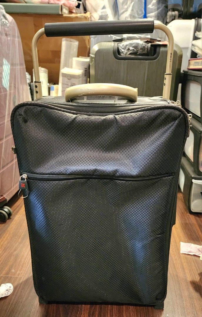 IT Luggage Carry On on Carousell