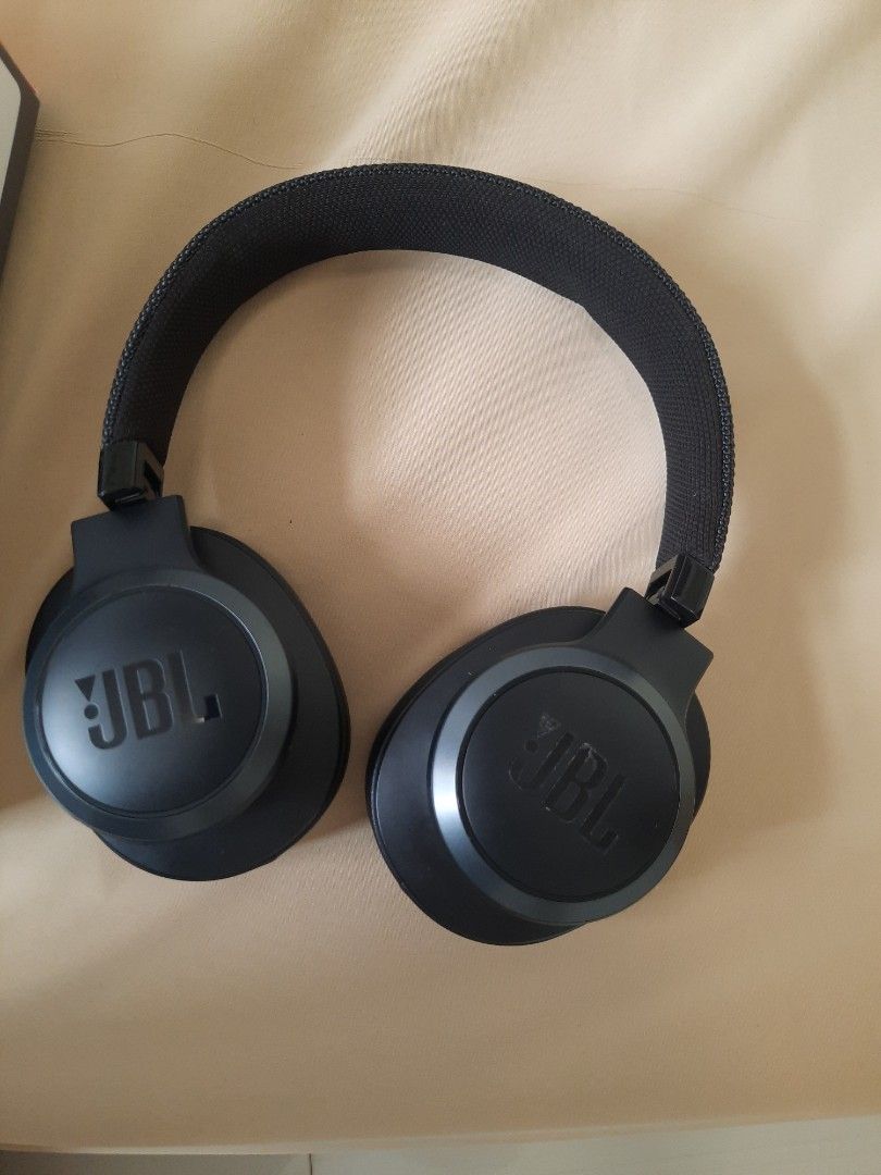 JBL LIVE 500 Audio Headphones Headsets on Carousell