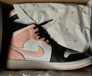 (Category: ) located in . Submitted by kicksforkeeps (Listing ID 1243812033, Image 1). Description: .