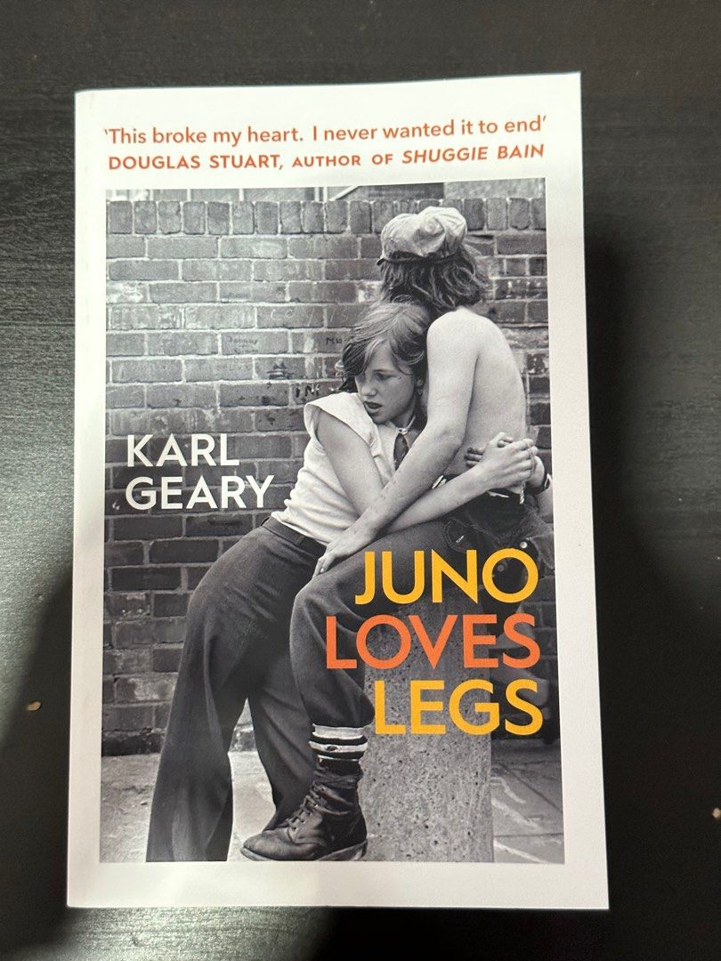 juno_loves_legs_1689708778_a407feb4_progressive.jpg