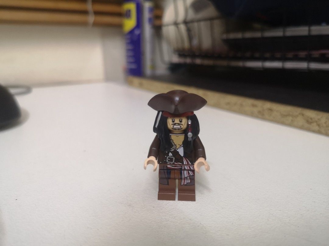 Lego minifigures hotsell jack sparrow