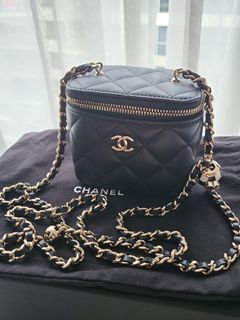 New CHANEL 23A BLACK Vanity Case Clutch Gold Chain PEARLS Evening  Minaudiere Bag