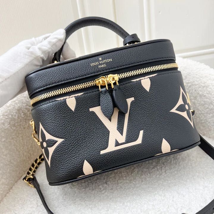 Louis Vuitton 2020 Empreinte Monogram Giant Vanity PM - Neutrals Handle  Bags, Handbags - LOU596073