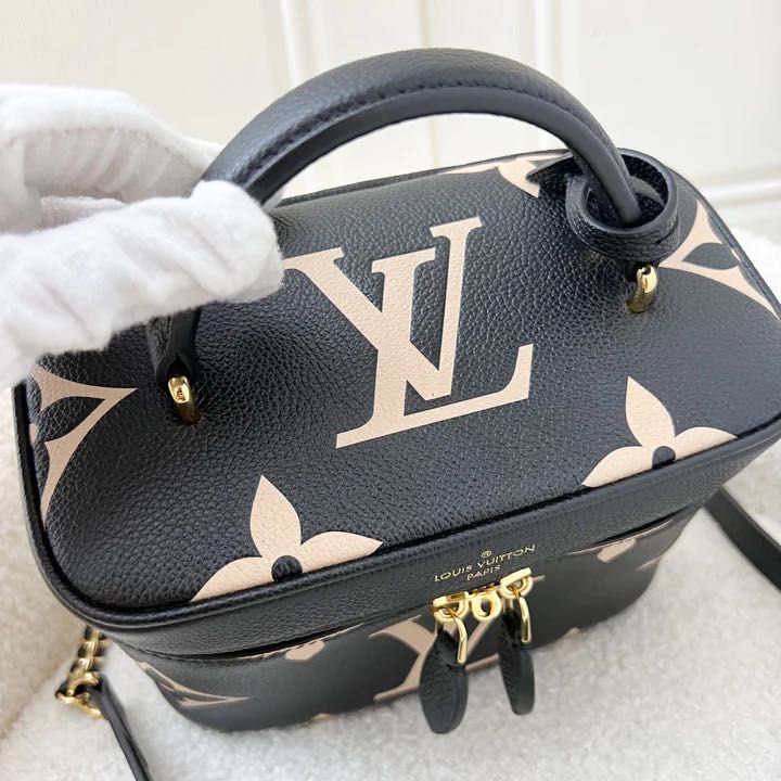 Louis Vuitton 2020 Empreinte Monogram Giant Vanity PM - Neutrals Handle  Bags, Handbags - LOU596073