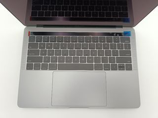 SALE New MacBook Pro 13" 2017 16GB  i7.  1 cycle count
