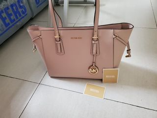 （分類：）位於 。 由 chdlam 提交（商品編號 1243768358，圖片 1）。簡介： 。