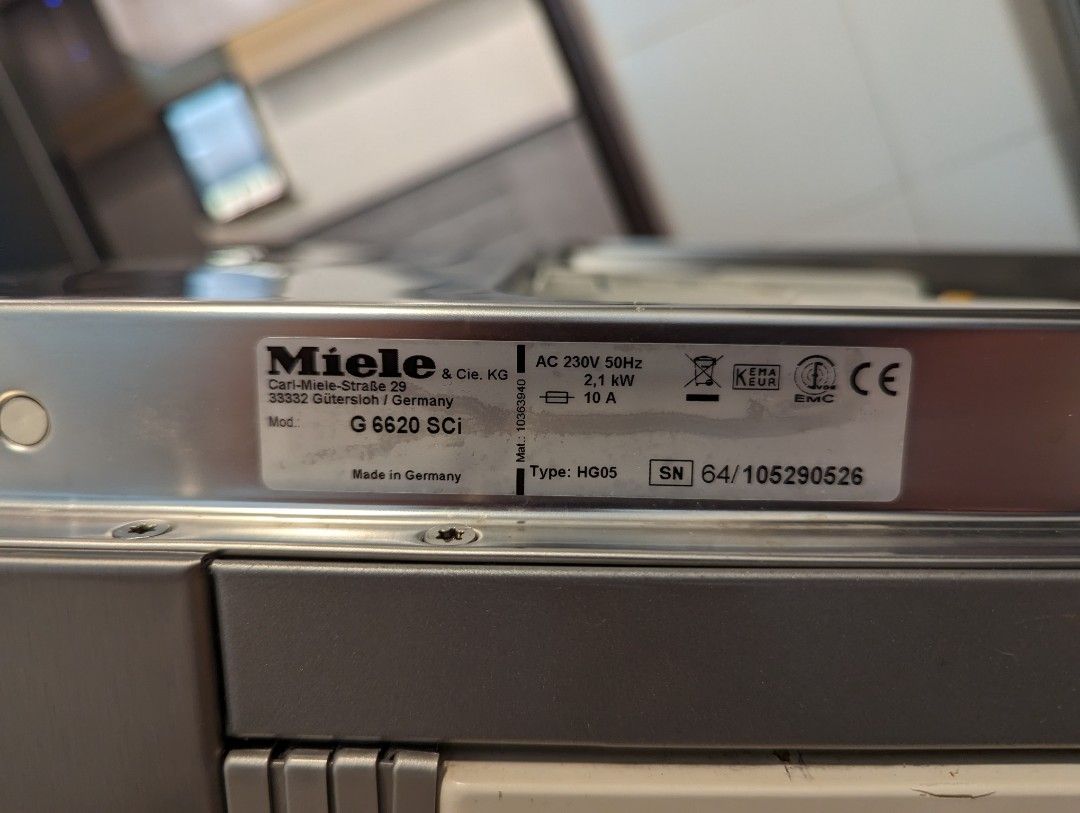 Miele Crystal G7106SCUSS 24 Inch FullConsole BuiltIn