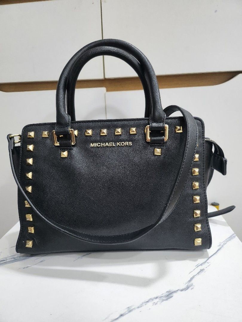 Michael kors best sale saffiano stud