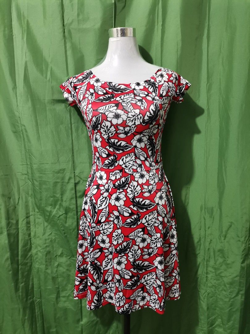 Mossimo dress shop