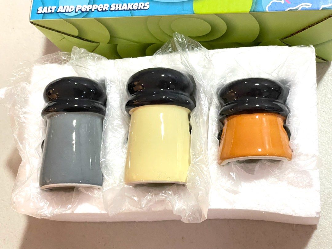 Blue's Clues Mr. Salt, Mrs. Pepper, & Paprika Shaker Set New in Box 